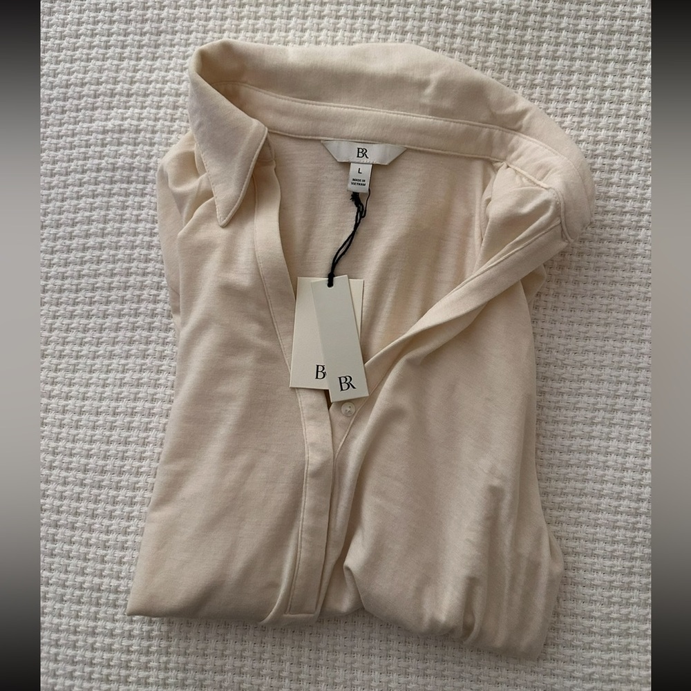 Banana Republic Collared Buttoned Henley Size Large NWT